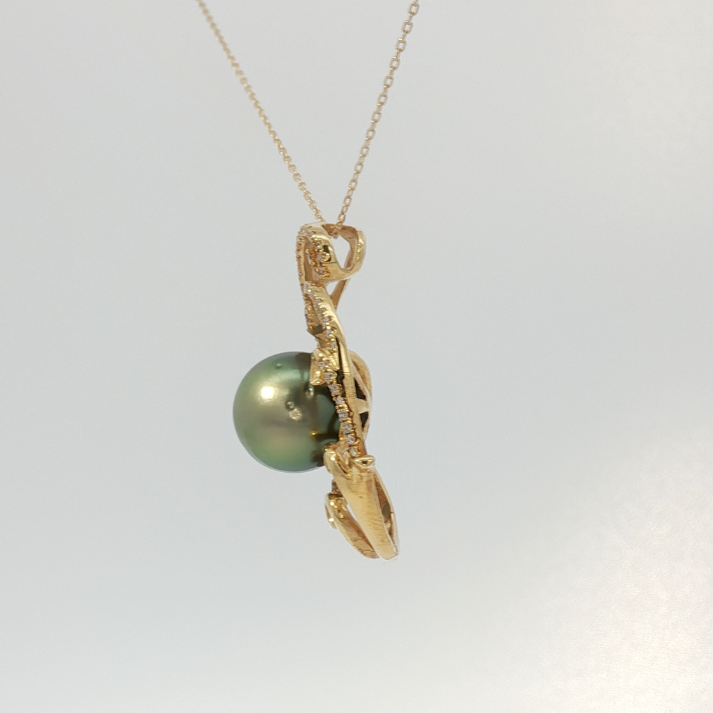 Tahitian Pearl Flower Pendant