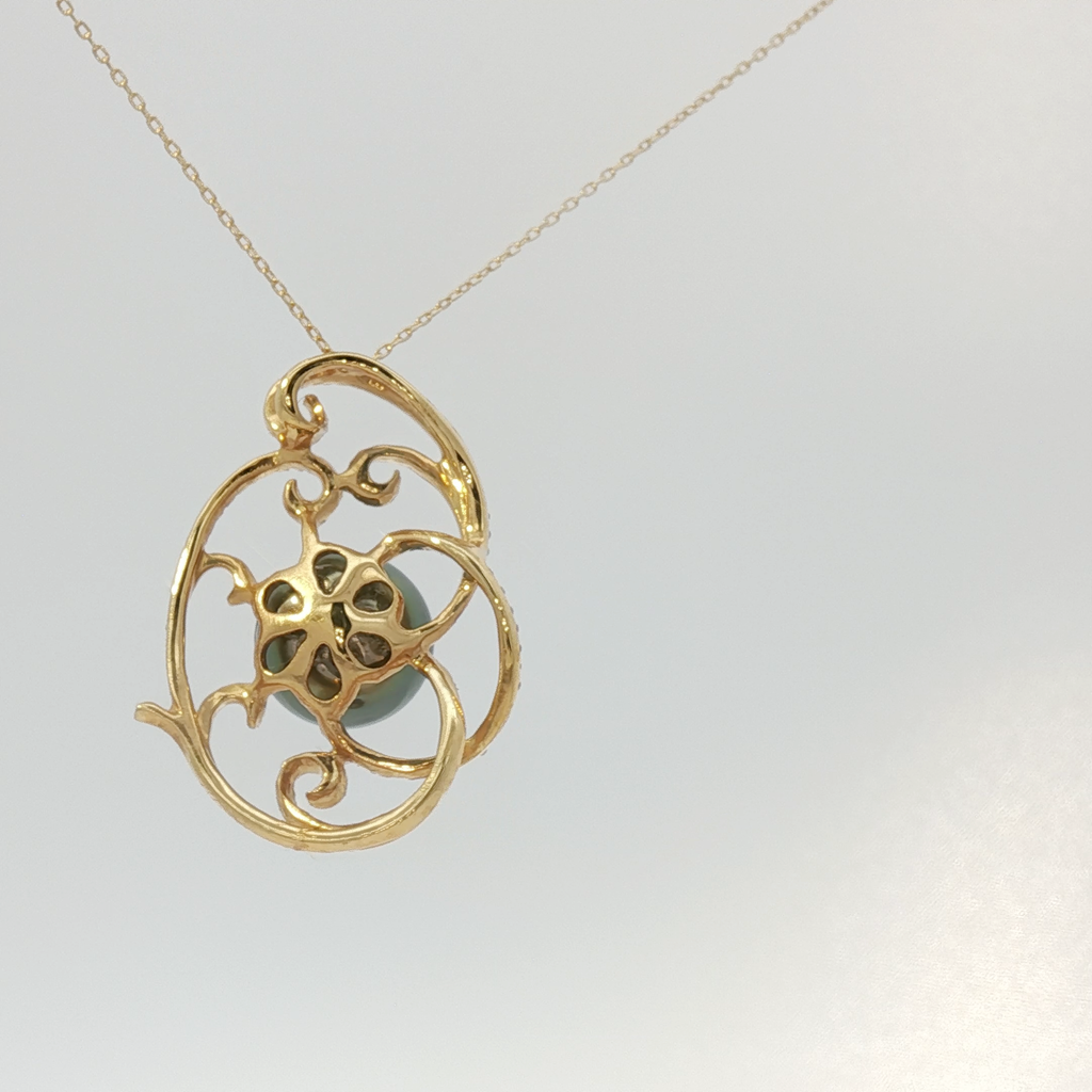 Tahitian Pearl Flower Pendant