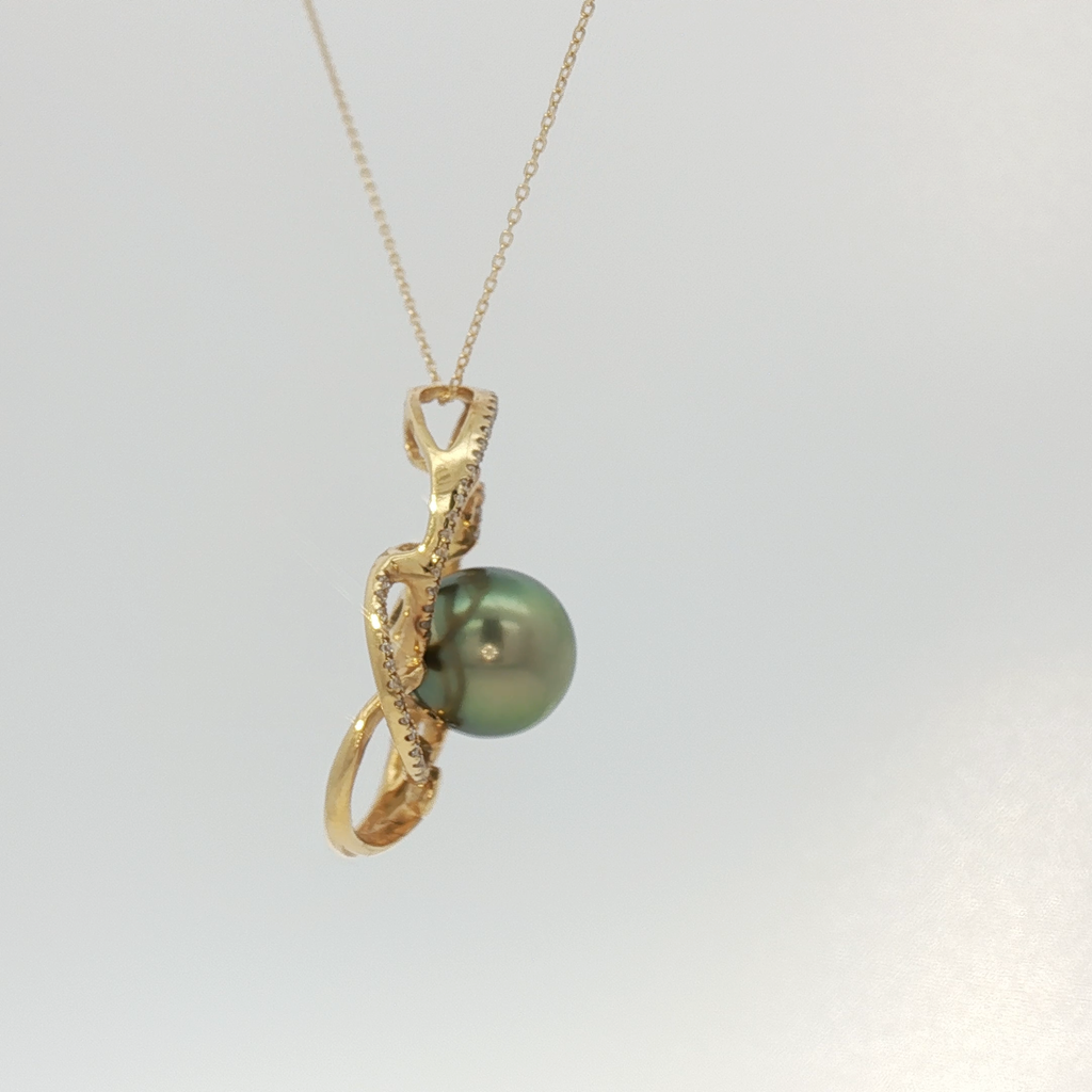 Tahitian Pearl Flower Pendant