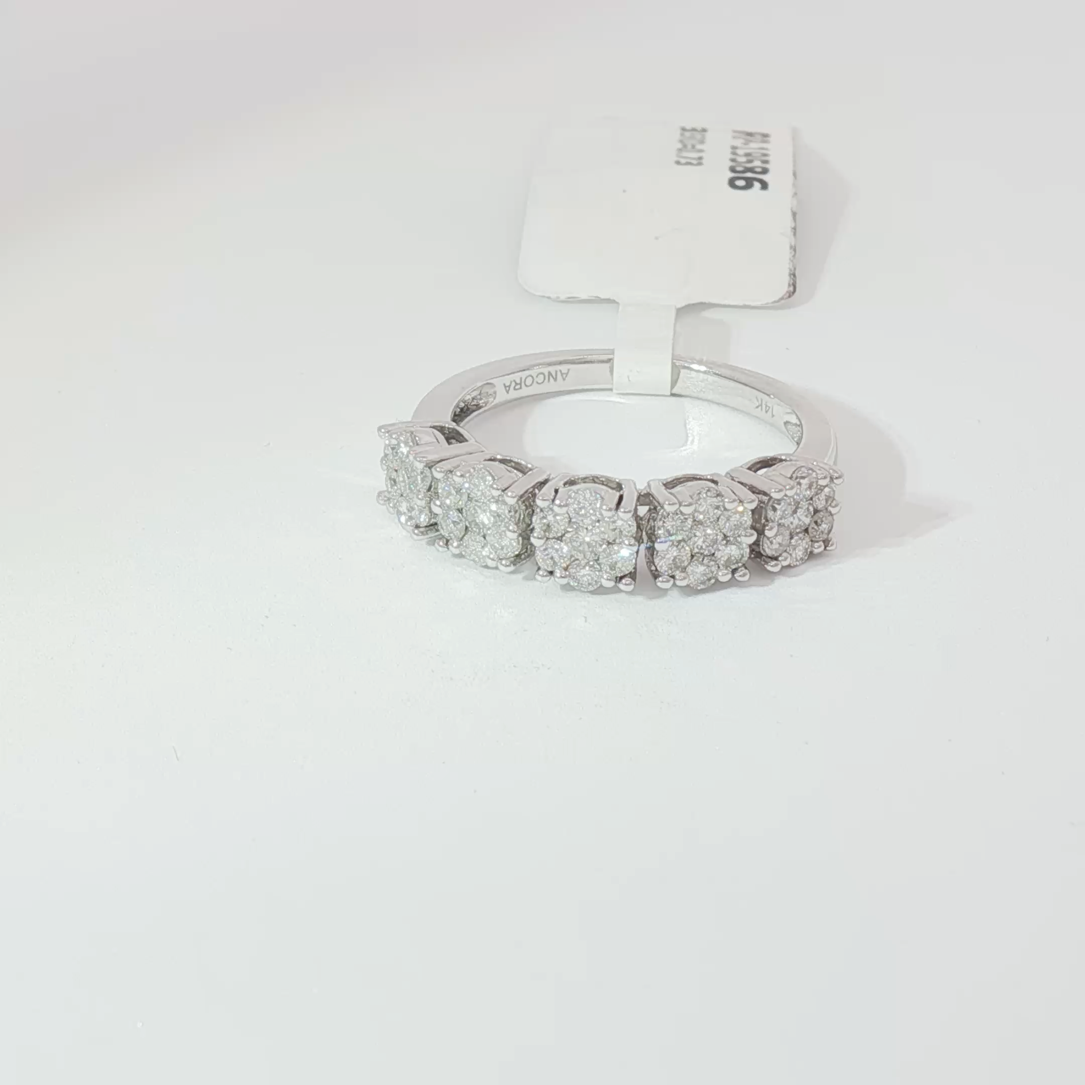Diamond bloom band