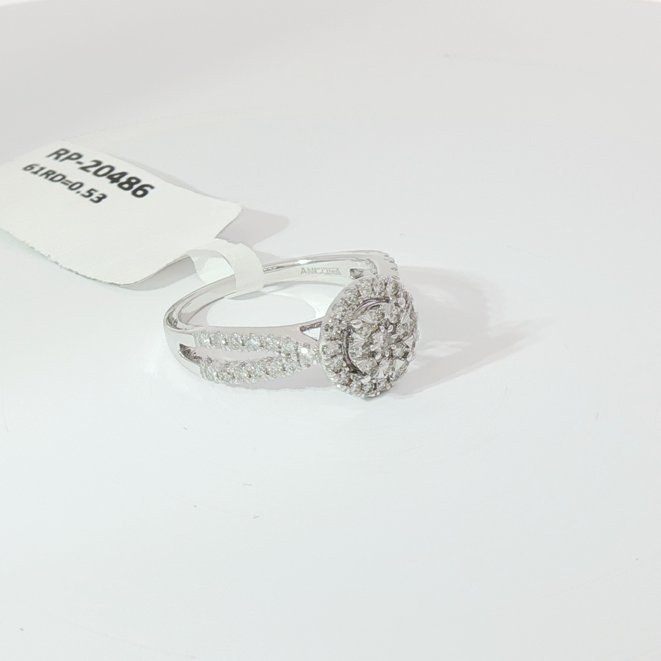 Round halo ring
