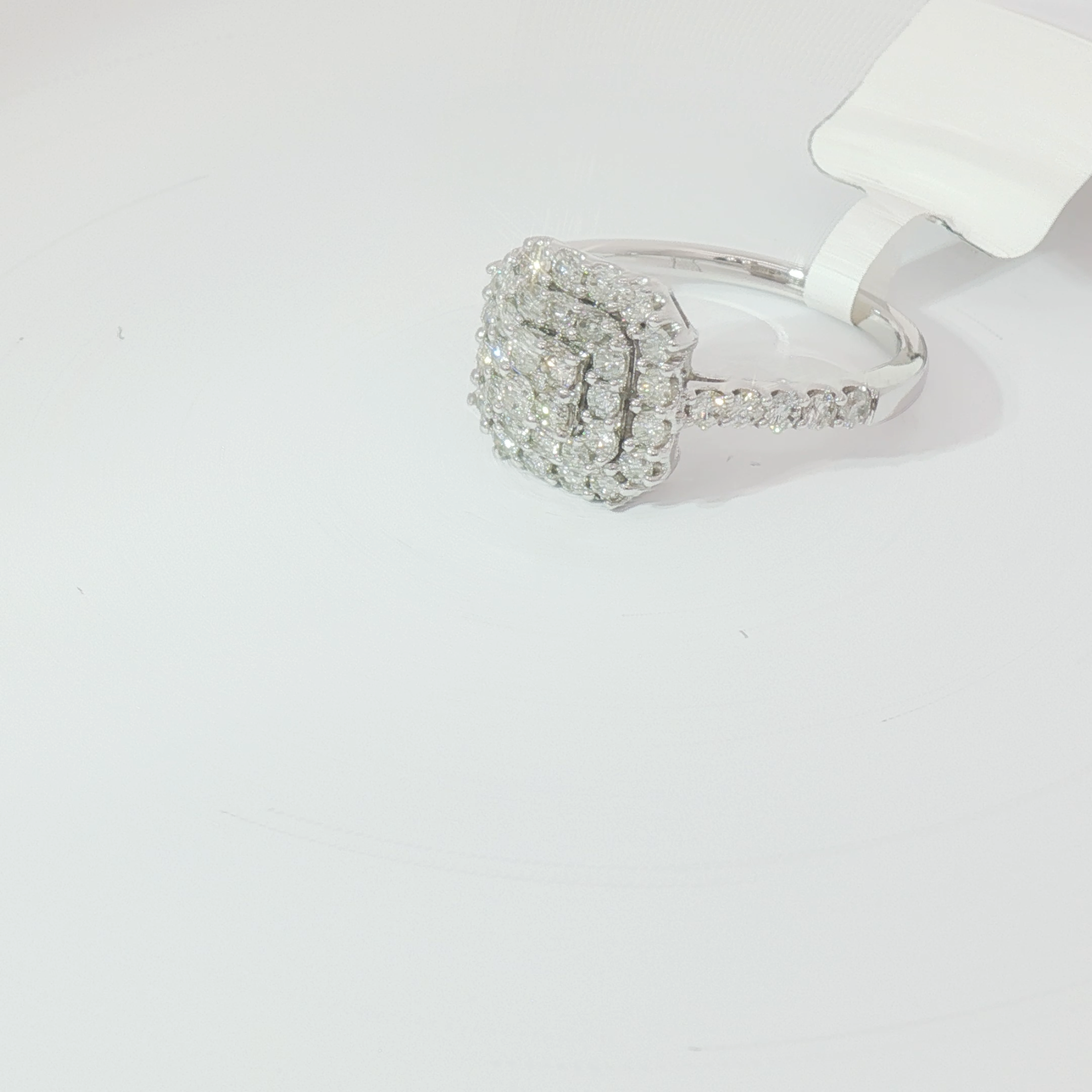 Cushion illusion ring