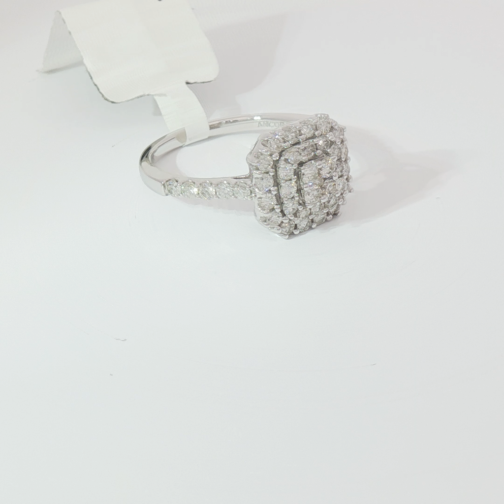 Cushion illusion ring
