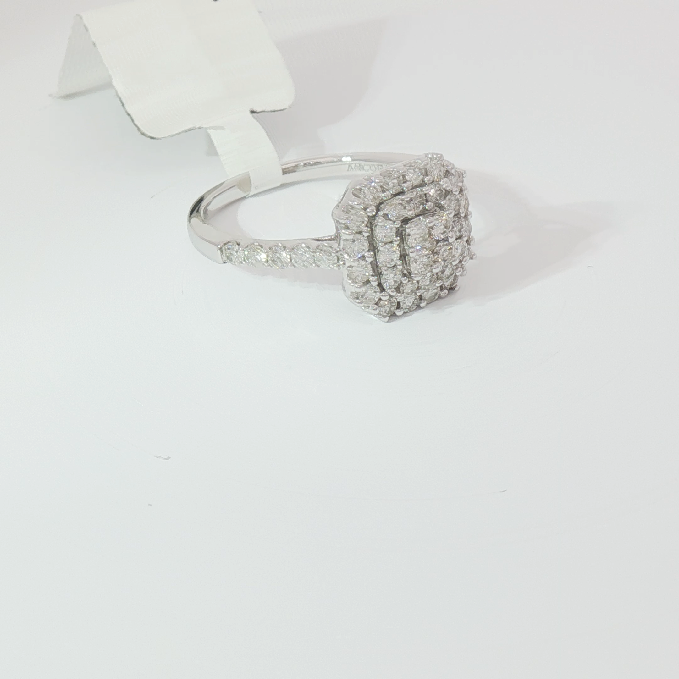Cushion illusion ring