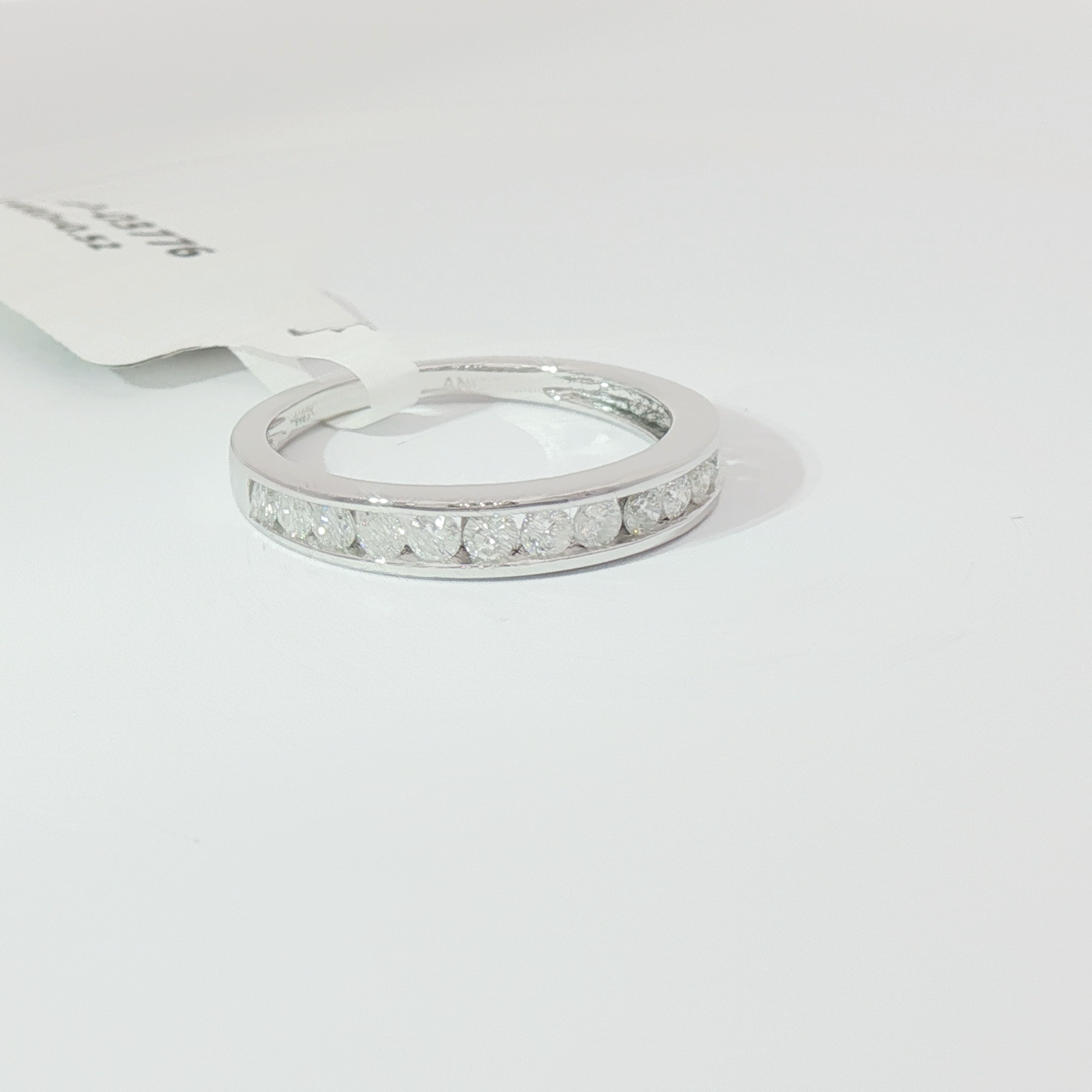 Single row channel band