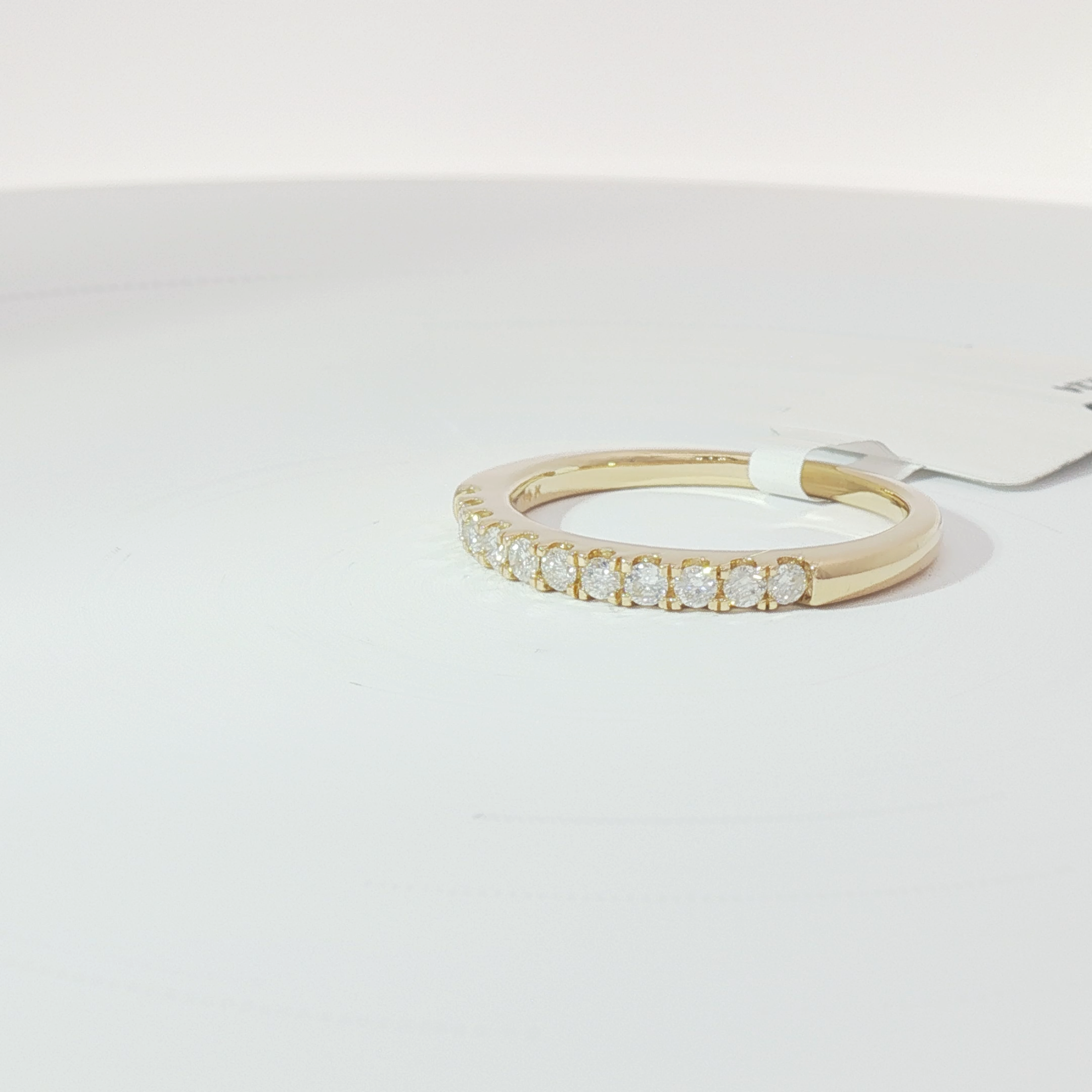 Single row diamond band