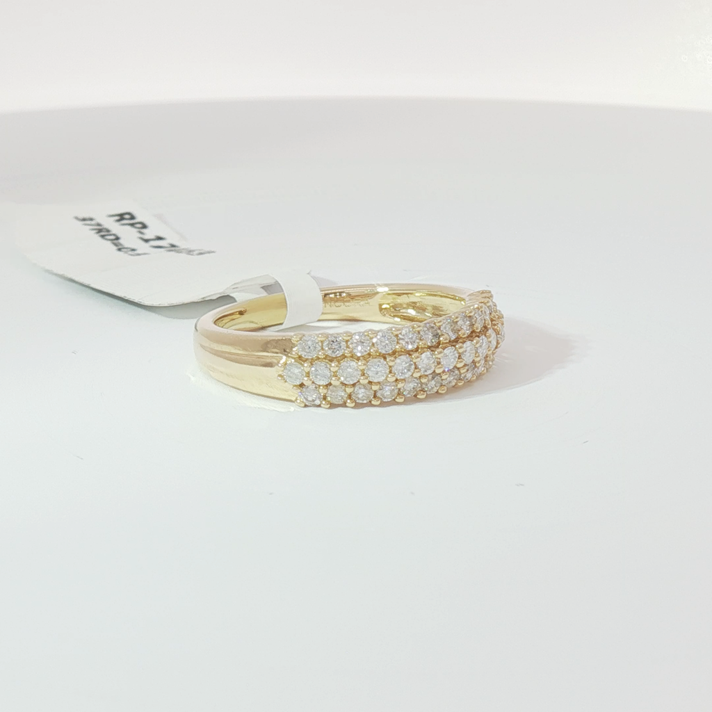 Tripple row diamond band