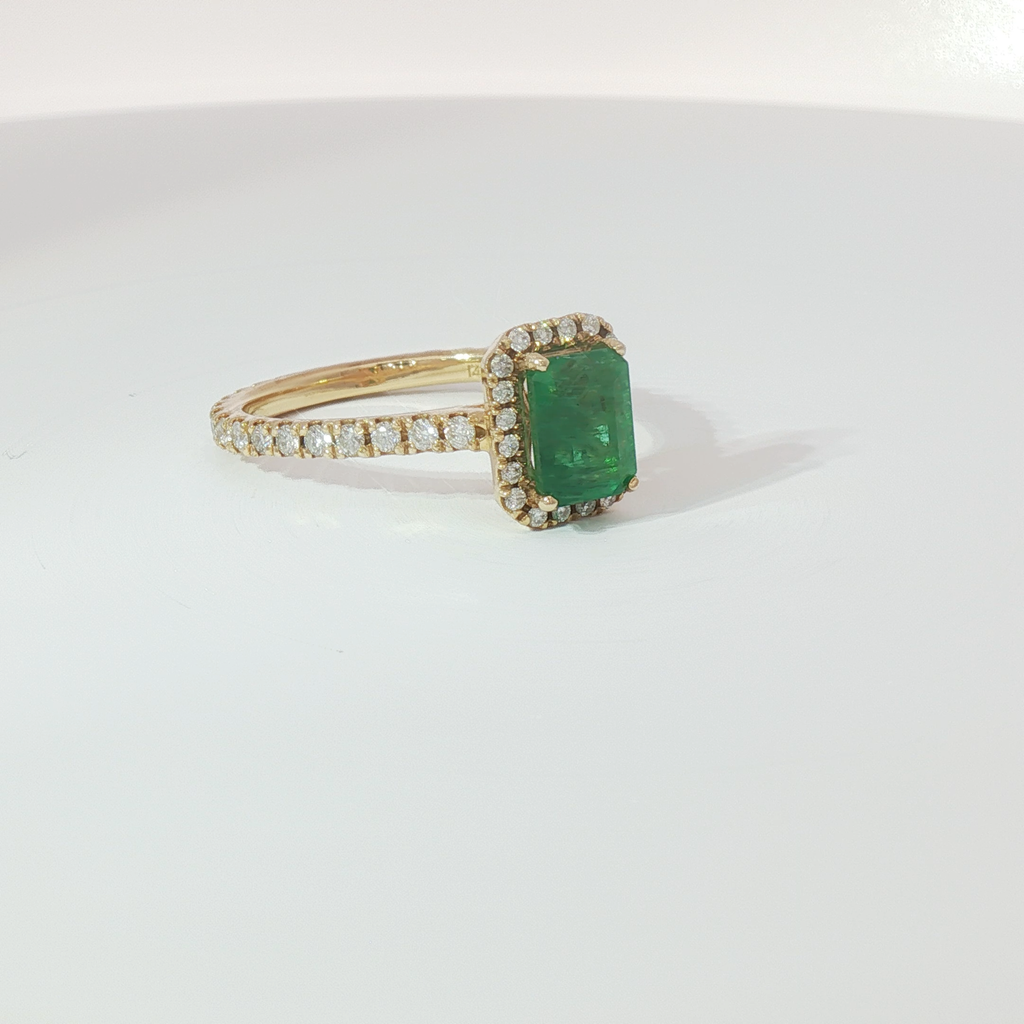 Emerald halo ring