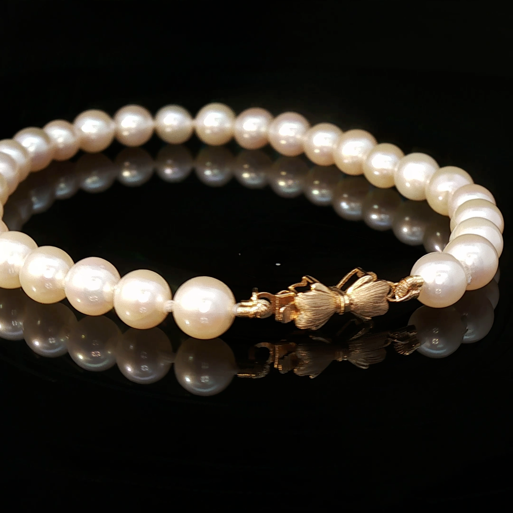Pearl bracelet
