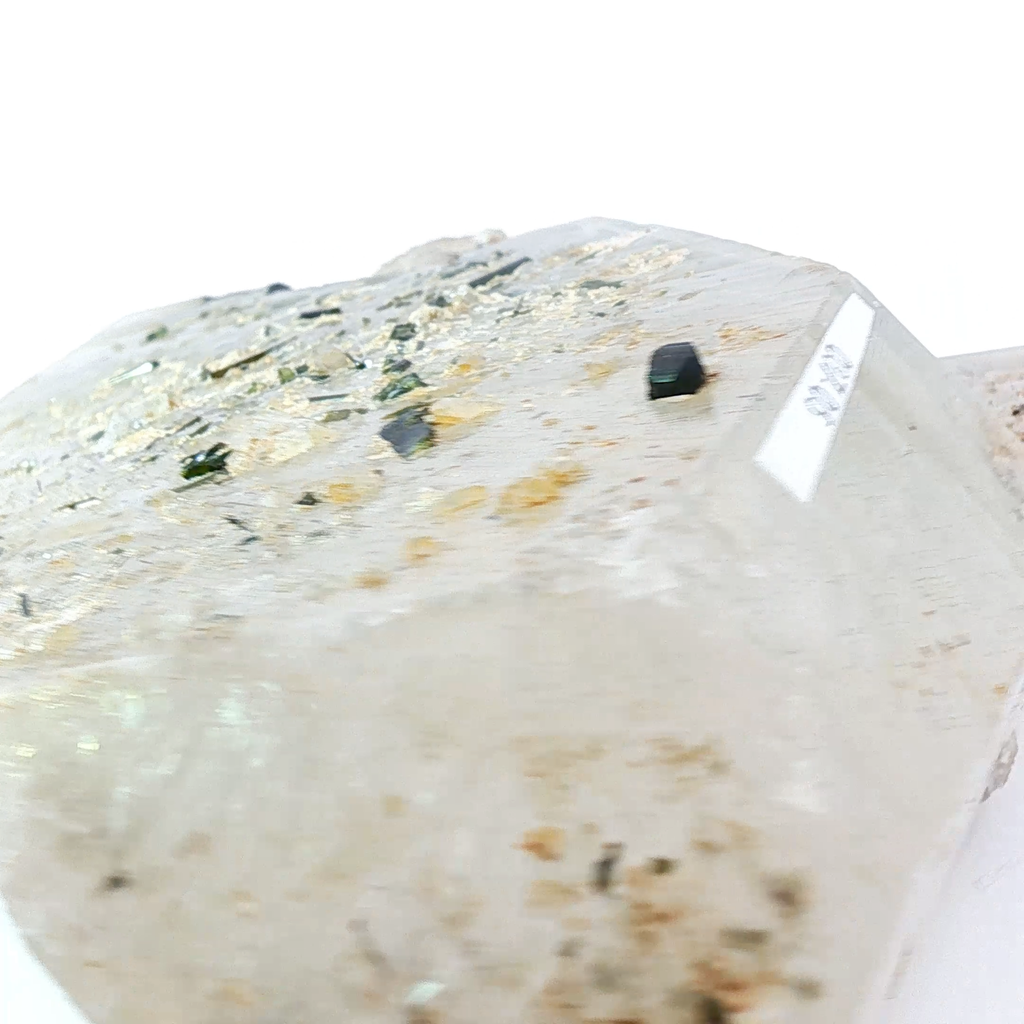 Quartz kite  with tourmaline inclusions