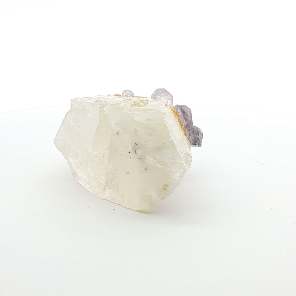 Fluorite on quartz phantom