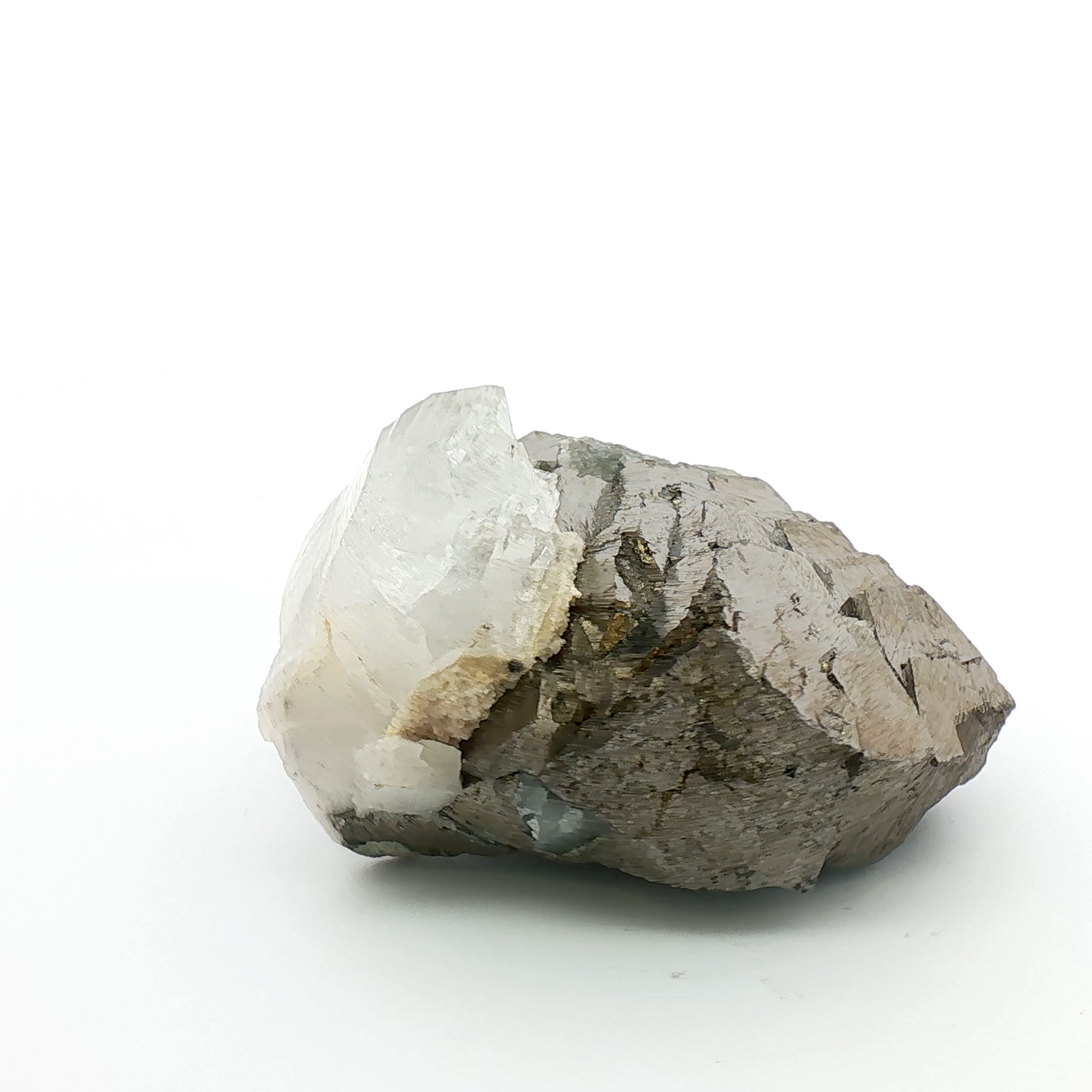 Quartz on arsenopyrite