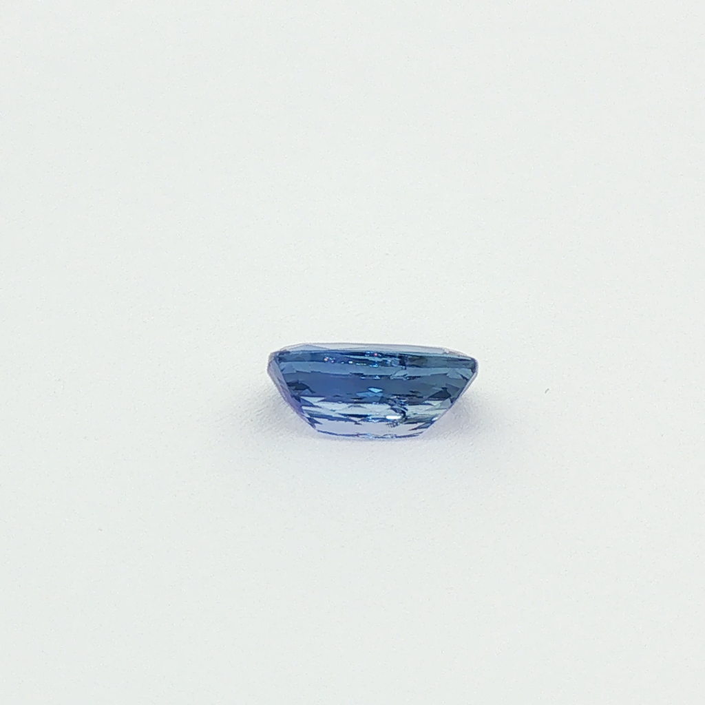 Loose gem