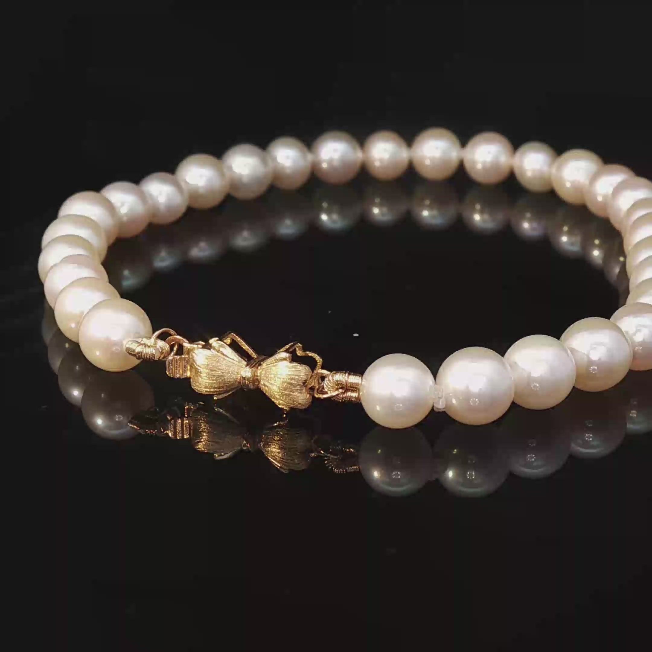 Pearl bracelet