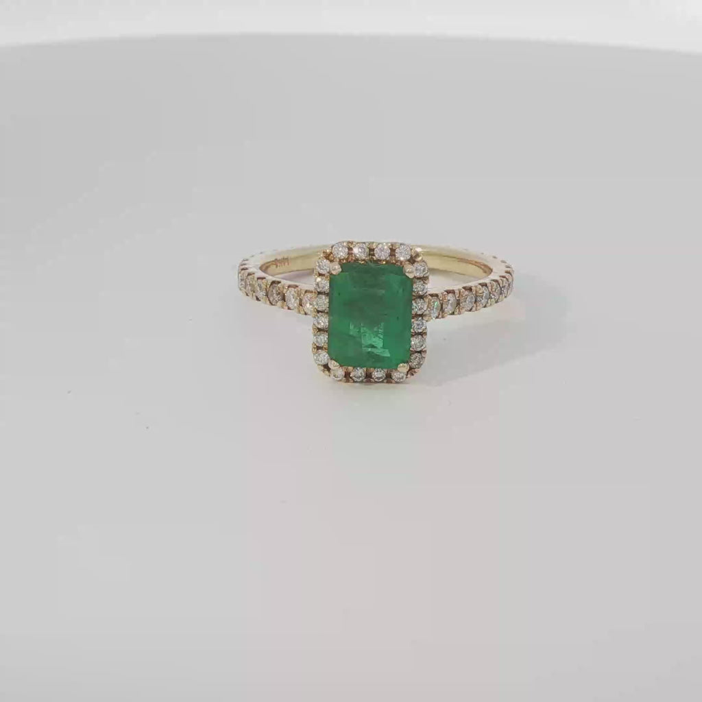 Emerald halo ring