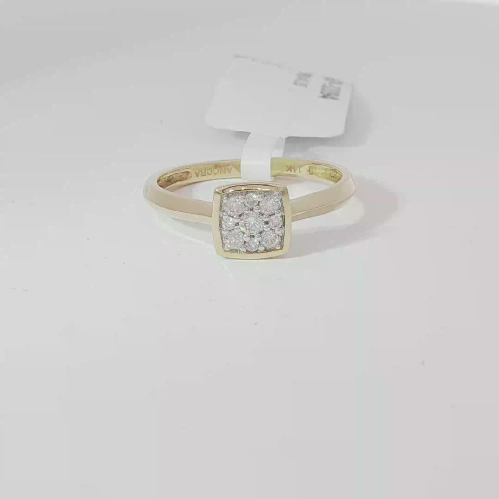 Petite square ring