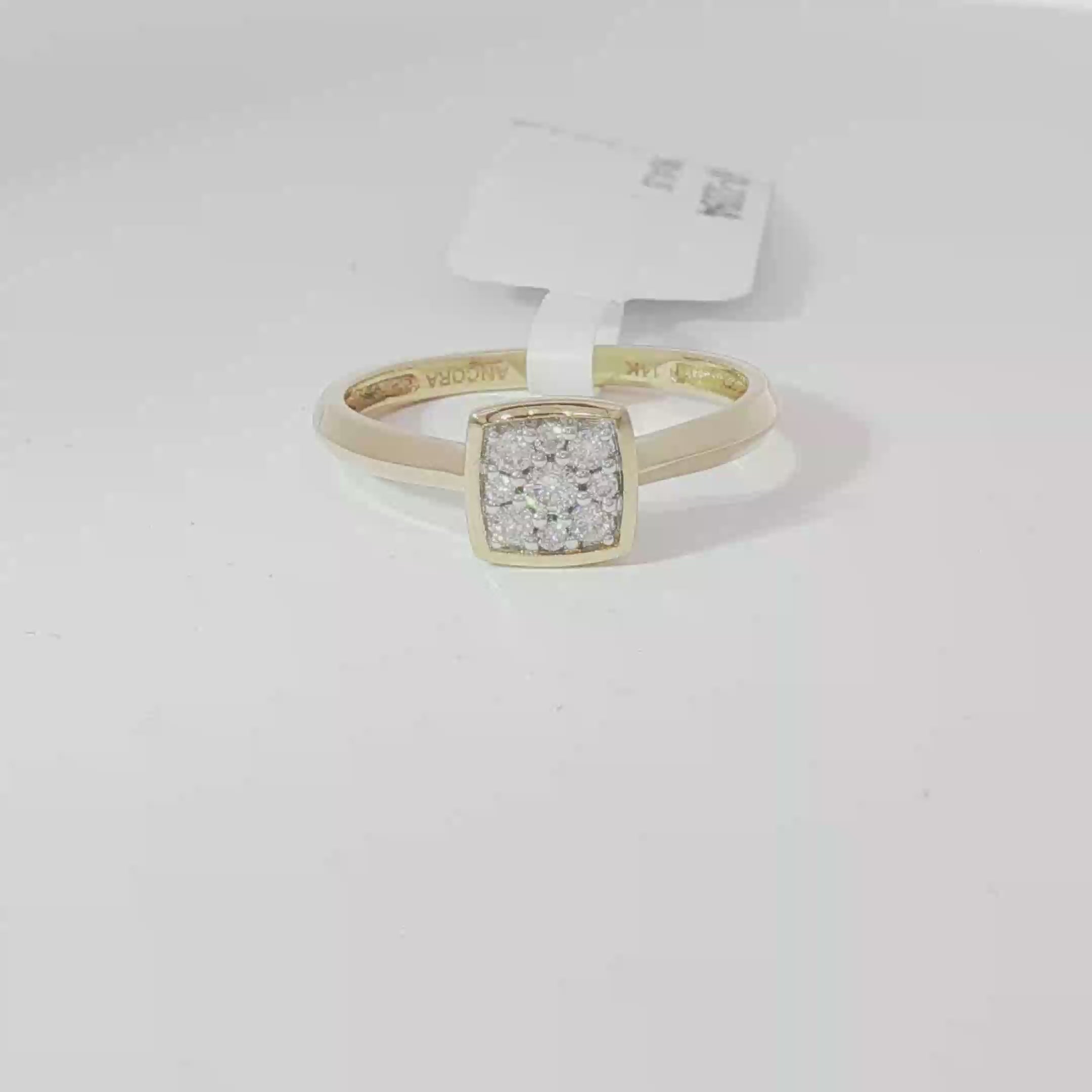 Petite square ring
