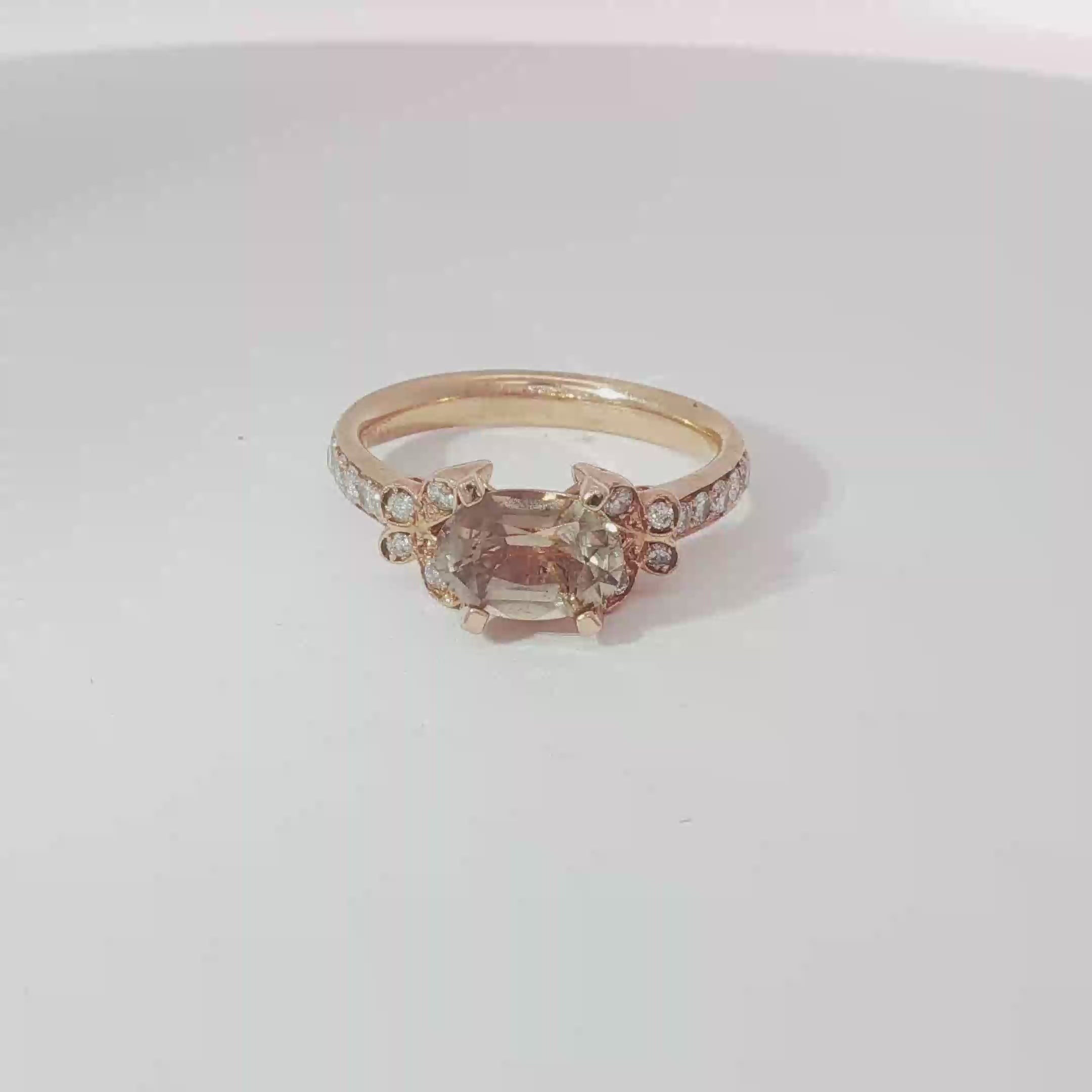 Butterfly ring