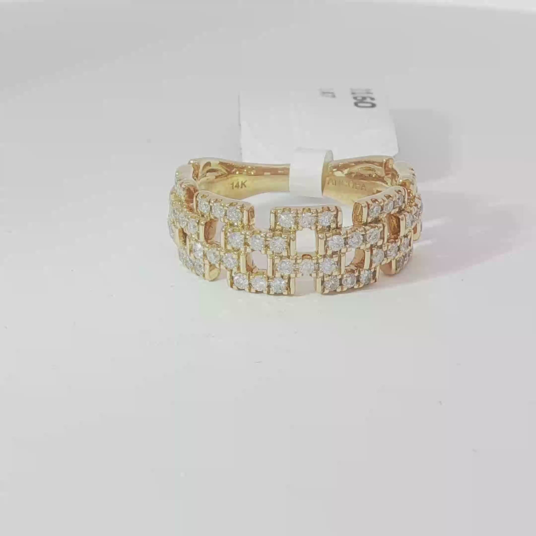 Grid motif ring