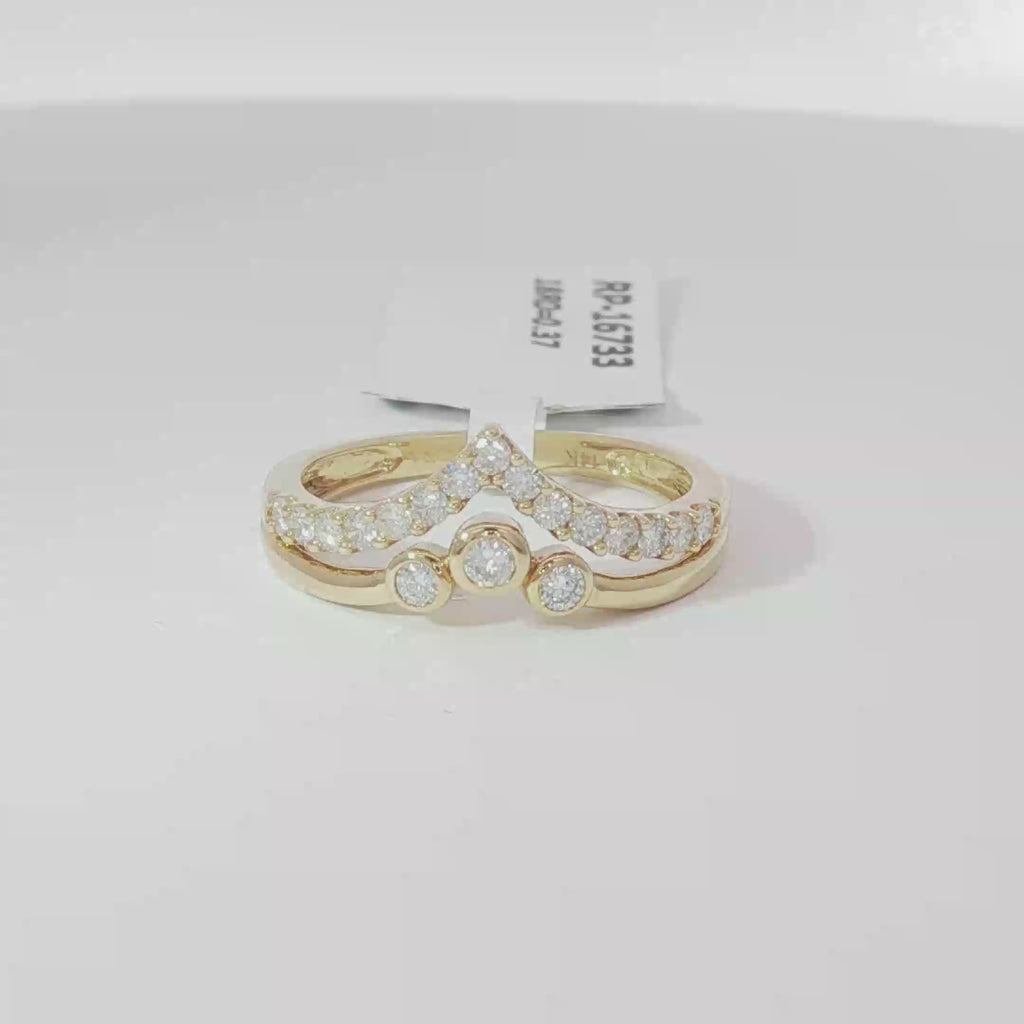 Tiara ring