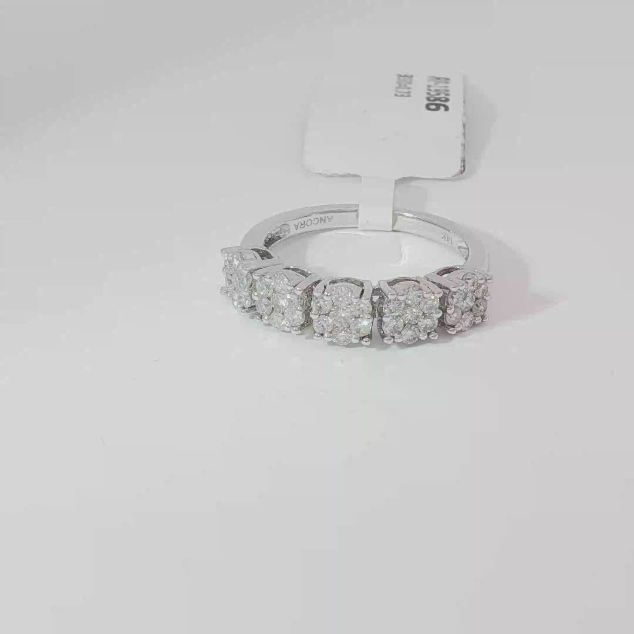 Diamond bloom band